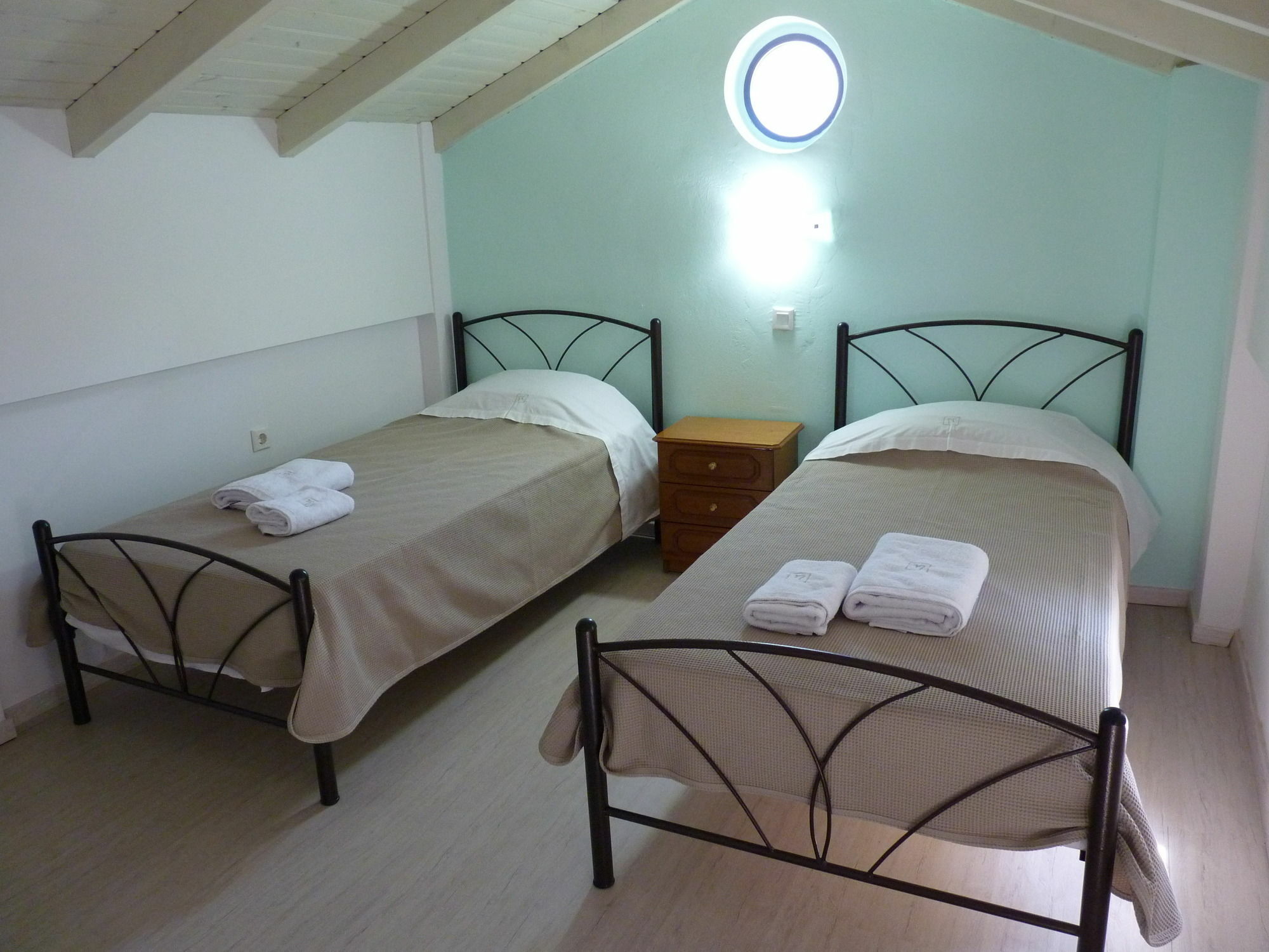 Ilianthos Apartments & Studios Mikros Gialos Dış mekan fotoğraf